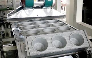 山東餐盒機哪家性價比高，真空成型機廠家推薦